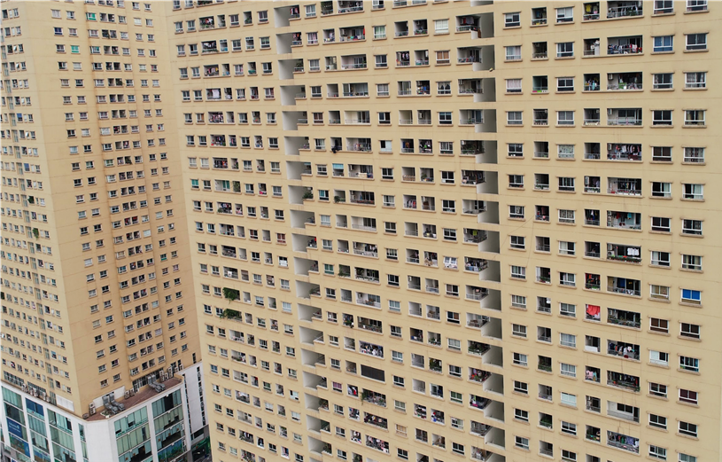 Hàng loạt dự án chung cư cao tầng đang bức tử tuyến đường Tố Hữu - Lê Văn Lương.