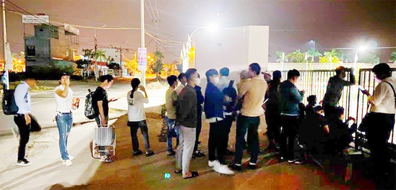 Từ hào hứng nhận nhà đến khao khát... bỏ trốn: Tiếng lòng của một cư dân mua NOXH  - Ảnh 1