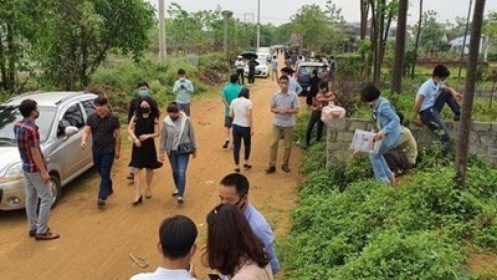 V&#236; sao bất động sản sốt ở khắp nơi? - Ảnh 1