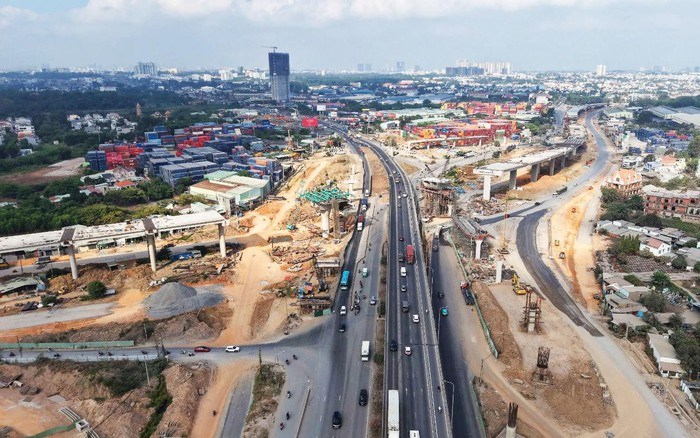 Đừng mua nhà nội đô vội, hãy xem điều gì đang diễn ra ở phía Nam Sài Gòn!  - Ảnh 1