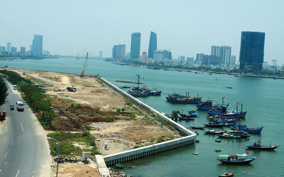 Dự án Marina Complex lấn bờ tây sông Hàn với diện tích lớn ngay cửa sông - Ảnh: TẤN LỰC