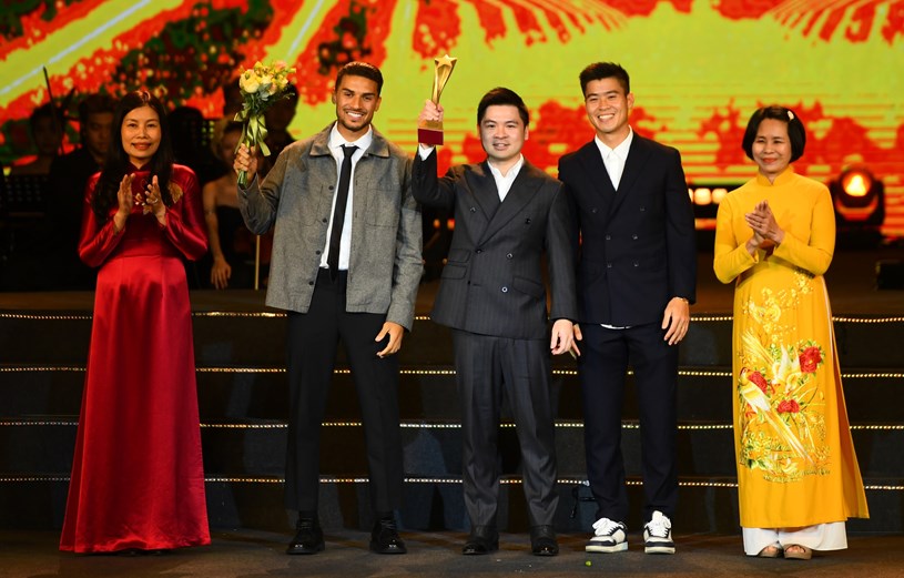 T&amp;T Group của Bầu Hiển được vinh danh với Khát vọng cống hiến cho thể thao nước nhà - Ảnh 1