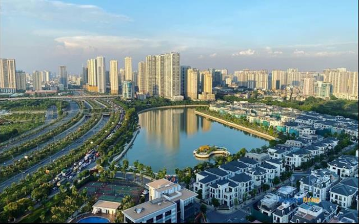 Hà Nội xuất hiện biệt thự, liền kề giá 740 triệu/m2: người mua nhà chỉ biết… ngồi im.... - Ảnh 1