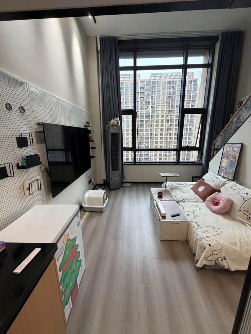 Người có kinh nghiệm chia sẻ nguyên tắc mua nhà giai đoạn 2026–2027: Ưu tiên nhà cũ, chọn nhà rộng, tránh 3 loại dễ “mắc kẹt” tài chính - Ảnh 1