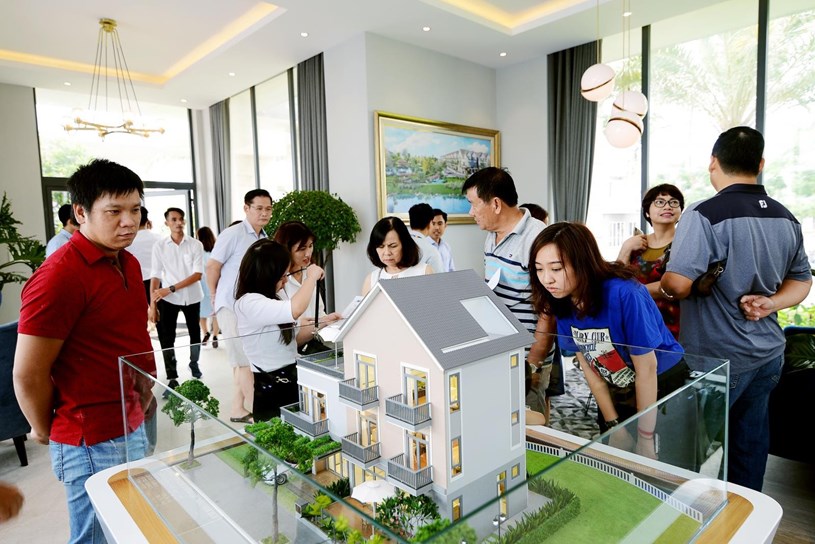 &#127961;️ H&#224; Nội: Mặt bằng gi&#225; chung cư vượt 4 tỷ đồng, người trẻ phải t&#237;ch luỹ bao l&#226;u mới mua được nh&#224;?  - Ảnh 1