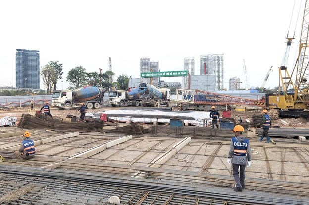 C&ocirc;ng trường đang bước v&agrave;o giai đoạn then chốt của phần m&oacute;ng &ndash; nền tảng chịu lực cho to&agrave;n bộ tổ hợp 12 t&ograve;a th&aacute;p cao 40 tầng trong tương lai.