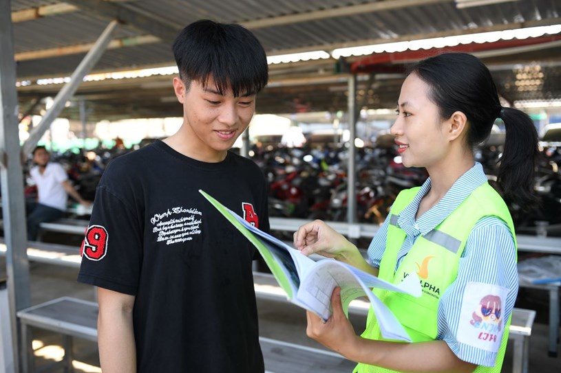 Không khí chưa từng có tại công trường KĐT Thể thao Quốc tế Hà Nội: Người dân địa phương háo hức tìm cơ hội “đổi đời” - Ảnh 2