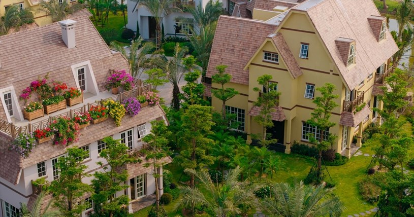 NGÀY XƯA ĐÙA “MỖI NGƯỜI 1 CĂN NHÀ HOANG”, GIỜ HÀ NỘI SẮP TẶNG BIỆT THỰ THẬT  - Ảnh 1