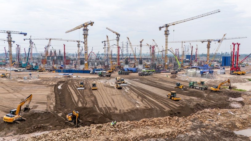 SVĐ H&ugrave;ng Vương c&oacute; thời gian thi c&ocirc;ng rất ngắn với nhiều hạng mục đặc biệt, chưa từng triển khai tại Việt Nam