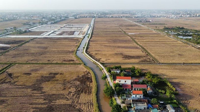 Cú sốc Ninh Bình: 102/154 lô bị bỏ cọc, hội trường từng “nóng rực”, giờ nhà đầu tư tháo chạy - Ảnh 1