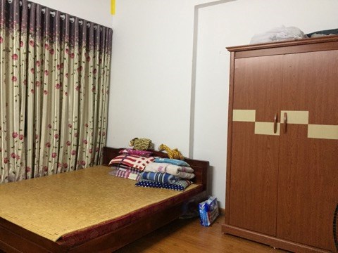 Để có được căn phòng ngủ rộng rãi cho các con, vợ chồng chị Nhung phải tích cóp từng đồng trong 10 năm