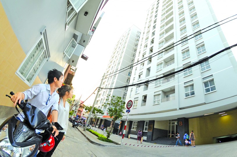 C&#243; 1,5 tỷ, thu nhập 40 triệu/th&#225;ng: Vẫn chỉ đứng ngo&#224;i giấc mơ an cư H&#224; Nội  - Ảnh 1
