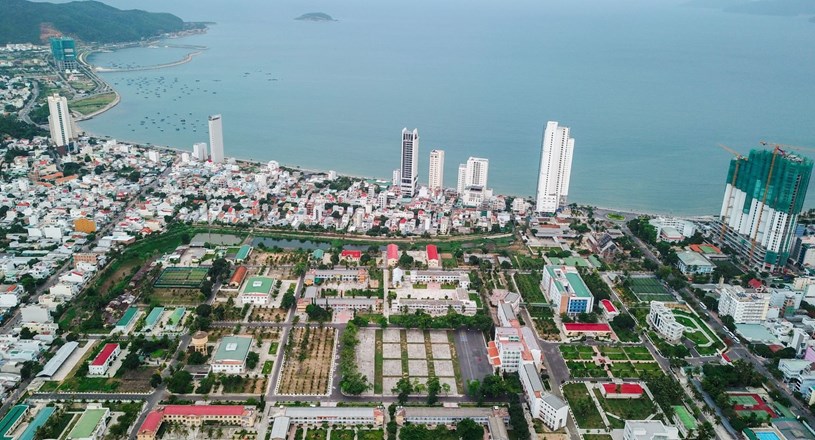 Thấy nhà đẹp, đi nhìn thôi mà bị bảo vệ đòi túm cổ lên công an - Ảnh 1