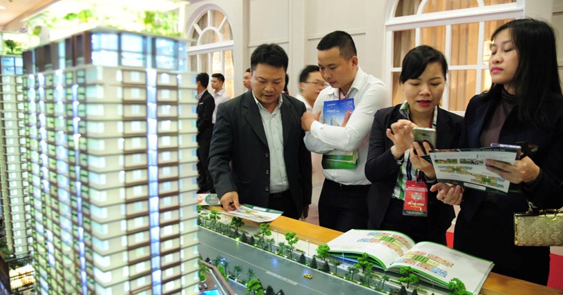 Cổ tức “khủng” của c&#225;c c&#244;ng ty bất động sản: Một bữa tiệc trả nợ niềm tin? - Ảnh 1