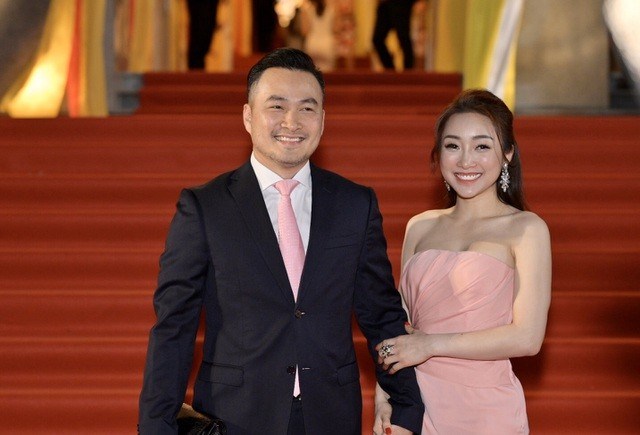 Vợ chồng diễn vi&ecirc;n Chi Bảo