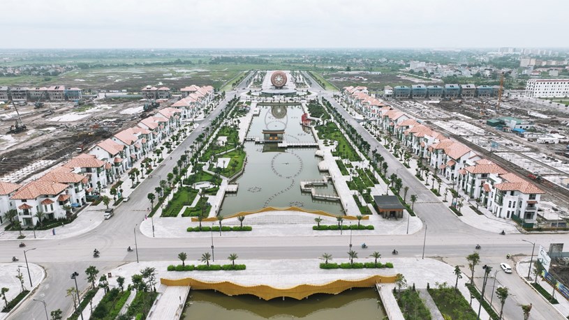 Trục c&ocirc;ng vi&ecirc;n lễ hội đ&atilde; ho&agrave;n th&agrave;nh (Ảnh: &Aacute;nh Dương).