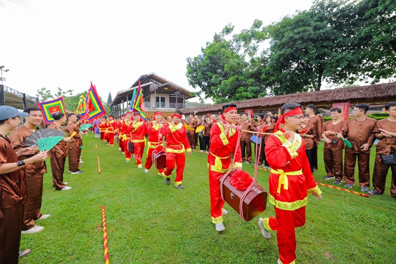 Hội làng ROX 