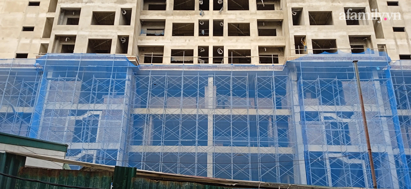 Theo ghi nhận của ch&uacute;ng t&ocirc;i ng&agrave;y 23/7, tại c&ocirc;ng trường n&agrave;y đang c&oacute; một số c&ocirc;ng nh&acirc;n l&agrave;m việc