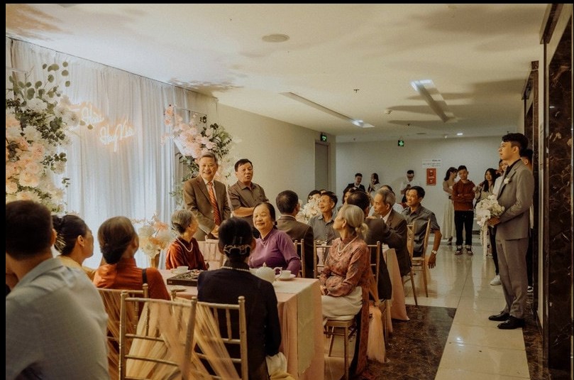 Chuyện vui chung cư: C&#244; g&#225;i Ninh B&#236;nh l&#224;m lễ đ&#243;n d&#226;u ở chung cư, em b&#233; h&#224;ng x&#243;m n&#237;u v&#225;y kh&#244;ng rời &#129392; - Ảnh 2