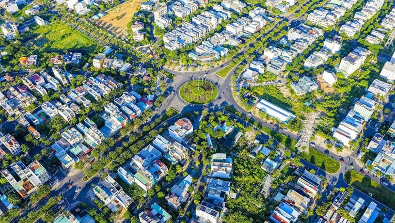 Khu vực Nam trung t&acirc;m Đ&agrave; Nẵng đang thu h&uacute;t cộng đồng d&acirc;n cư ng&agrave;y một đ&ocirc;ng đ&uacute;c. Ảnh: &Aacute;nh Dương.