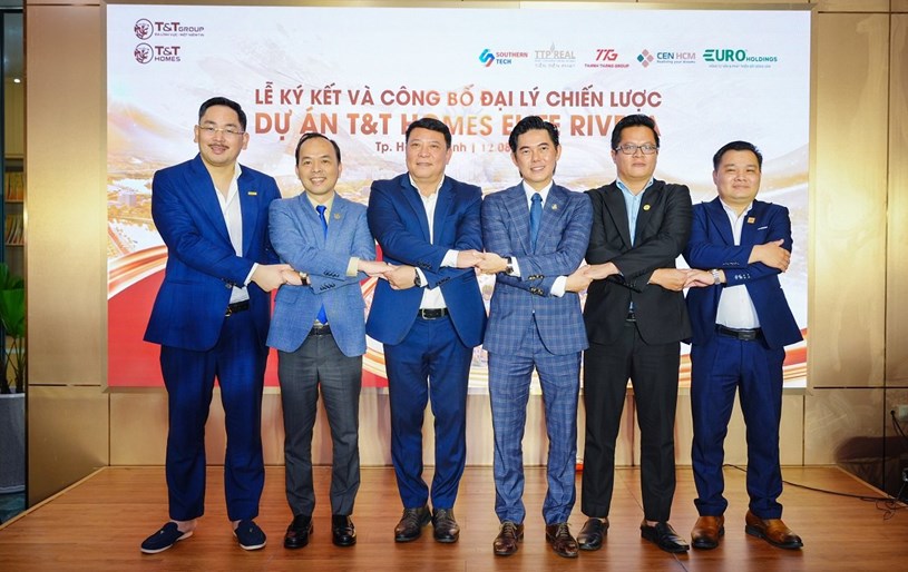 T&amp;T Homes ch&iacute;nh thức k&yacute; kết v&agrave; c&ocirc;ng bố 5 đại l&yacute; ph&acirc;n phối chiến lược với dự &aacute;n T&amp;T Homes Elite Rivera tại Vĩnh Long. (Ảnh: Anh Chiến)