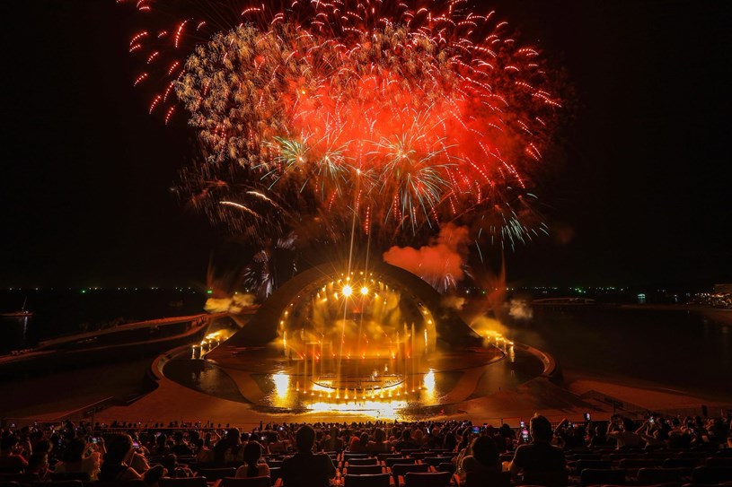 Show diễn Kiss of the Sea - Ảnh: DNCC