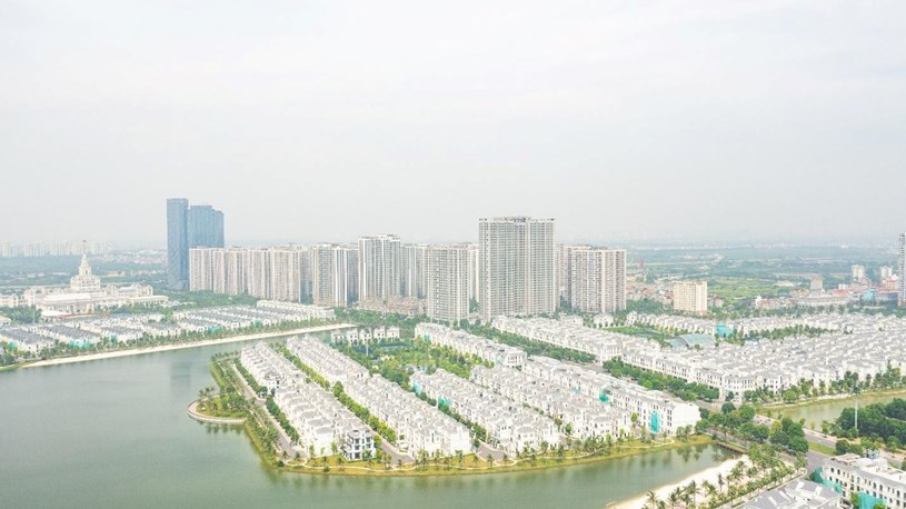 Sự bứt ph&aacute; về hạ tầng giao th&ocirc;ng đang tạo đ&ograve;n bẩy quan trọng cho tăng trưởng kinh tế - x&atilde; hội khu vực ph&iacute;a Đ&ocirc;ng H&agrave; Nội, mở ra l&agrave;n s&oacute;ng dịch chuyển d&acirc;n cư v&agrave; h&igrave;nh th&agrave;nh một t&acirc;m điểm sống mới. Ảnh: PV