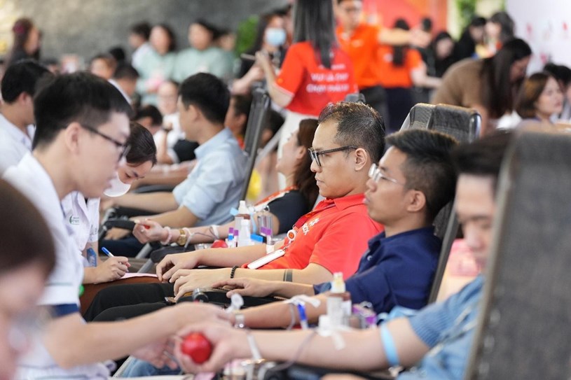 H&agrave;ng trăm người đăng k&yacute; tham gia - con số biết n&oacute;i về sức mạnh lan tỏa của l&ograve;ng nh&acirc;n &aacute;i.