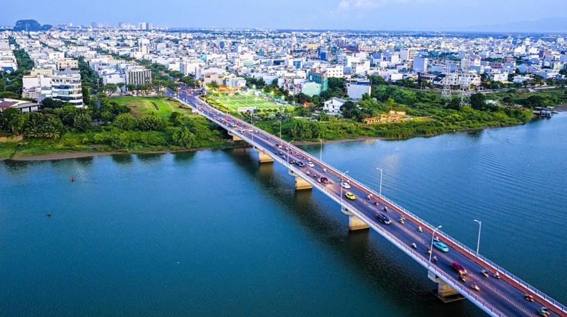 Hạ tầng ng&agrave;y c&agrave;ng ph&aacute;t triển ở ph&iacute;a Nam trung t&acirc;m gi&uacute;p shophouse khối đế vừa thu h&uacute;t lượng lớn kh&aacute;ch h&agrave;ng, vừa sở hữu dư địa tăng gi&aacute; bền vững trong tương lai.