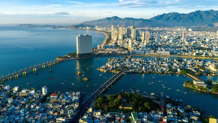 Nha Trang vươn m&igrave;nh th&agrave;nh điểm đến to&agrave;n cầu, đ&oacute;n cộng đồng đa văn h&oacute;a đến an cư l&acirc;u d&agrave;i. (Ảnh: Minh T&uacute;)