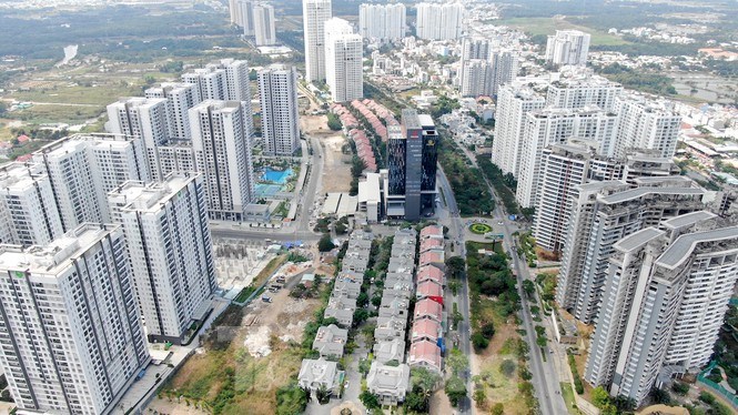 Rủi ro từ đ&#242;n bẩy t&#224;i ch&#237;nh khi lướt s&#243;ng BĐS hậu dịch COVID-19 - Ảnh 1