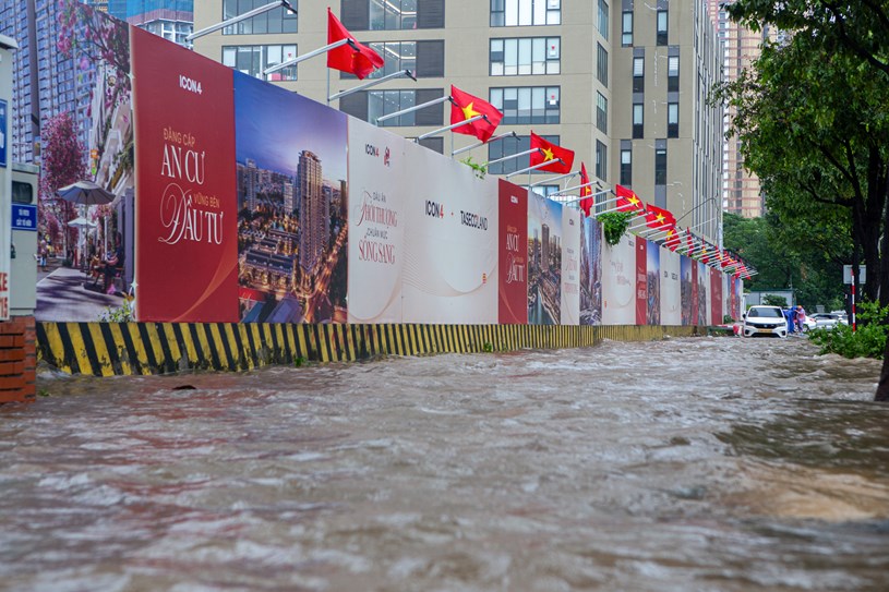 Thay bạn xem nh&#224; ng&#224;y mưa ☔Khi Keangnam h&#243;a “vịnh”, Ciputra th&#224;nh “cảng nước s&#226;u”, v&#224; những khu đ&#244; thị tỷ đồng bỗng lộ ra điểm yếu kh&#244;ng ai muốn thấy.  - Ảnh 3