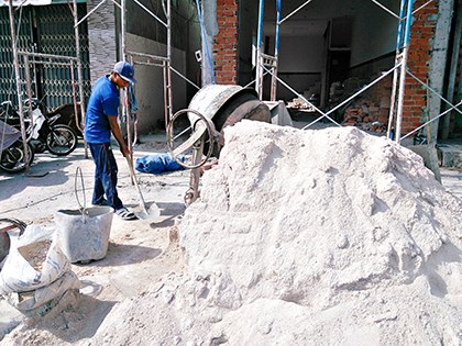 Đ&#227; đến l&#250;c phải siết lại “cơn sốt” gi&#225; vật liệu x&#226;y dựng  - Ảnh 1