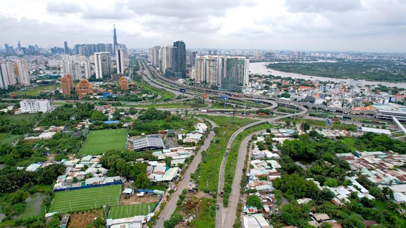 Khi tuyến đường Liên Phường thông xe, người dân sẽ có thêm trục đường nối vào Võ Nguyên Giáp - nút giao Cát Lái từ đường Đỗ Xuân Hợp - Ảnh: Hiếu Giang