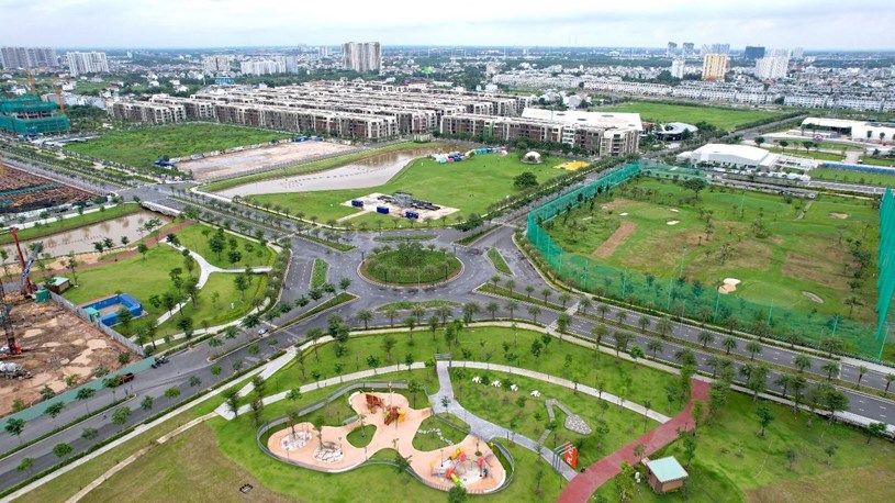 Đoạn đường Liên Phường xuyên tâm dự án The Global City hiện đã hoàn thiện với 6 làn xe theo quy chuẩn - Ảnh: Hiếu Giang