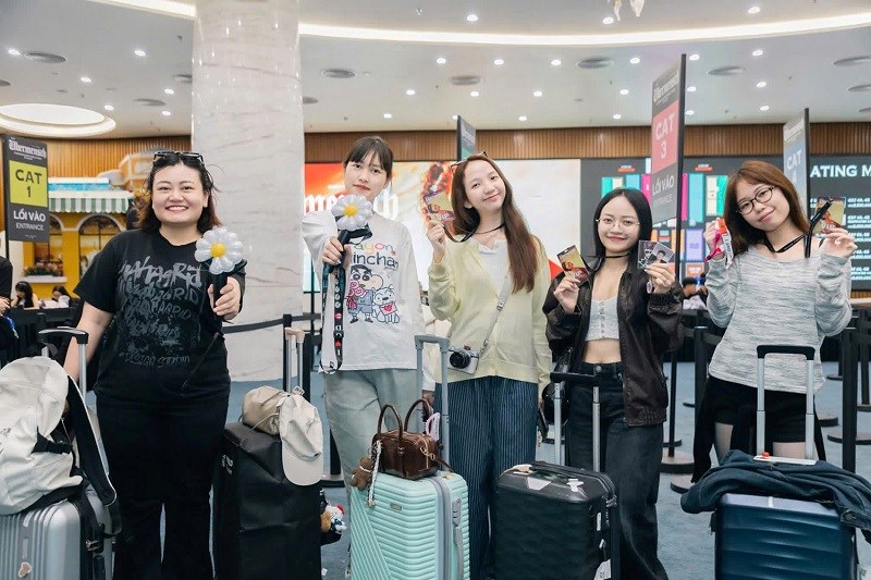 Fan đổ về Ocean City check in G-DRAGON 2025 WORLD TOUR [&#220;bermensch] IN HANOI, h&#225;o hức chờ concert lịch sử - Ảnh 1