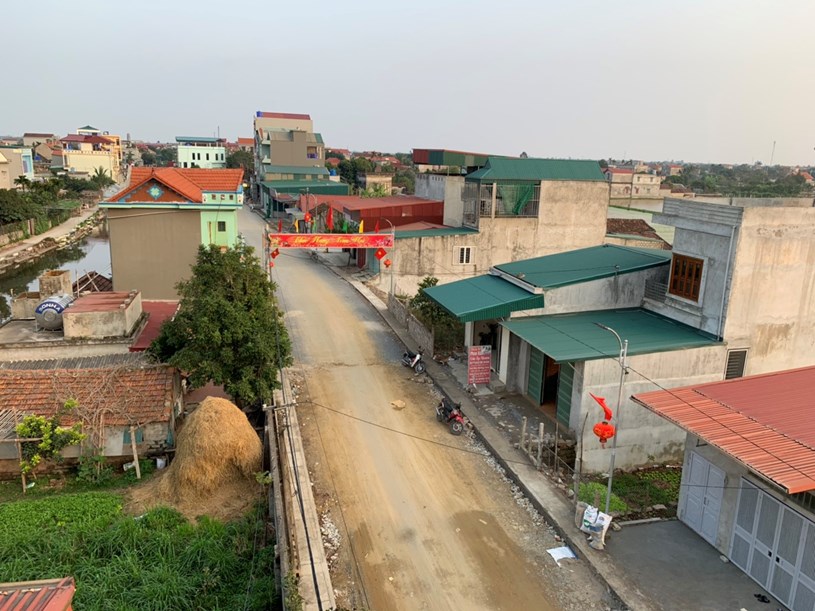 Cứ c&#243; tiền l&#224; mua đất  - Ảnh 1