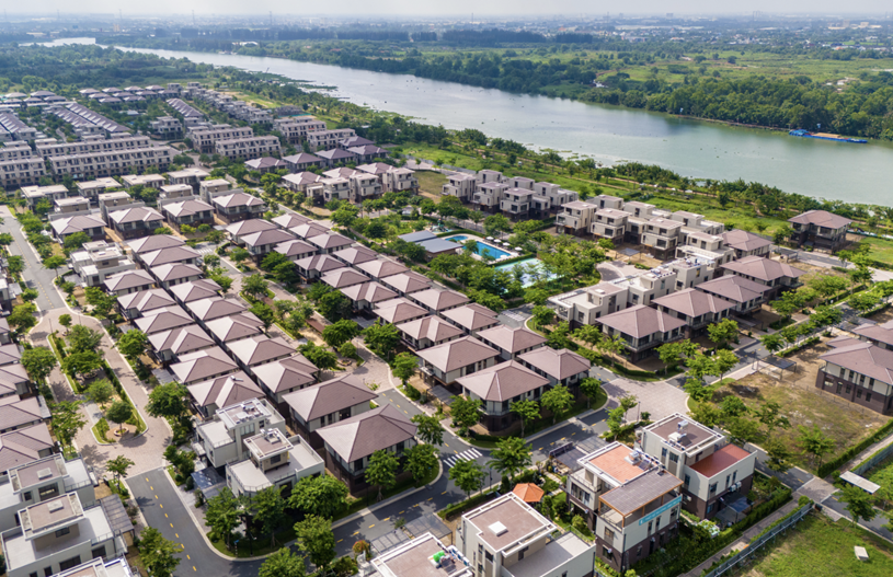 Sức khoẻ doanh nghiệp địa ốc qu&#253; 3/2025: Top l&#227;i, top lỗ v&#224; những con số g&#226;y ngỡ ng&#224;ng  - Ảnh 1