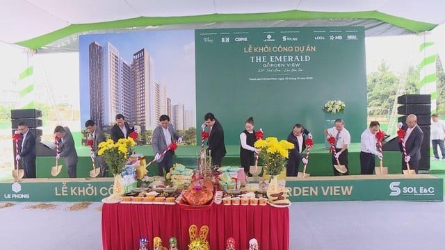 Đi xem The Emerald theo lời giới thiệu… v&#224; c&#250; sốc khi ph&#225;t hiện dự &#225;n chưa đủ điều kiện mở b&#225;n  - Ảnh 1