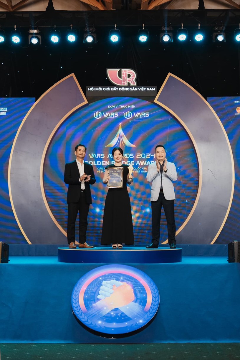 &#128204; Đằng sau danh hiệu của QueenLand Group: vốn mỏng, vay nhiều, hệ sinh th&#225;i ph&#226;n mảnh - Ảnh 1