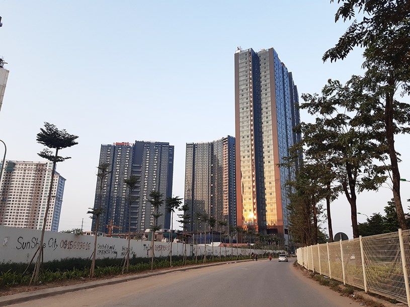 Sunshine City Hồ Tây được Tập đoàn Sunshine công bố từ đầu năm 2017, tọa lạc tại khu đô thị Nam Thăng Long (Ciputra). Dự án gồm 6 toà chung cư, tổng diện tích đất xây dựng hơn 4,2 ha.