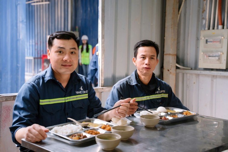 Từ mưu sinh bấp bênh đến cuộc sống đủ đầy: Nhiều lao động “đổi đời” nhờ việc làm bền vững tại VinCons - Ảnh 1