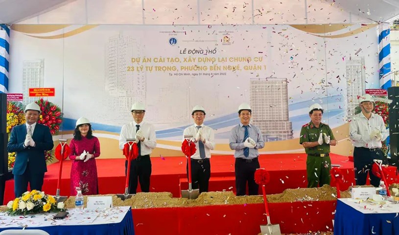 Lễ động thổ dự &aacute;n cải tạo, x&acirc;y dựng lại chung cư cũ 23 L&yacute; Tự Trọng hồi th&aacute;ng 8/2022. Ảnh: PLO.&nbsp;