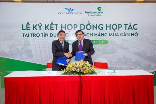 kết hợp đồng hợp t&aacute;c t&agrave;i trợ t&iacute;n dụng cho kh&aacute;ch h&agrave;ng của Centum Wealth Complex.