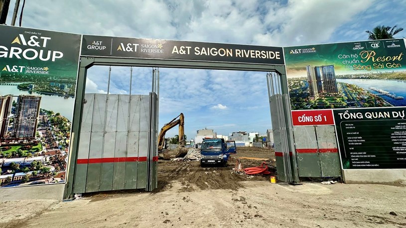 Lạ nhỉ, hơn 5.000 người "tranh nhau" 900 căn hộ chưa xong móng tại A&amp;T Saigon Riverside  - Ảnh 3