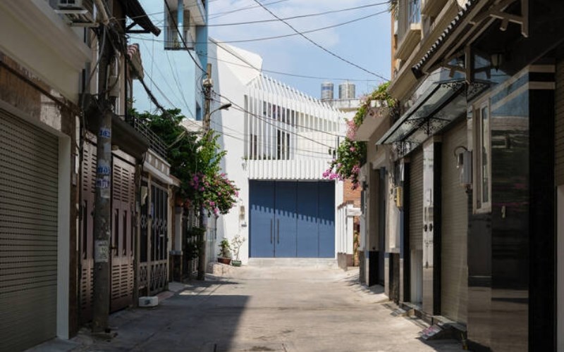 Mua được nhà rồi mà sao thấy mệt hơn lúc chưa có… chắc tại mình không còn chỗ để thở  - Ảnh 1