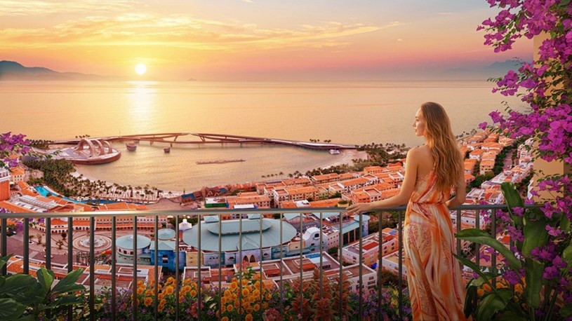 Tầm nh&igrave;n ngắm ho&agrave;ng h&ocirc;n tr&aacute;c tuyệt từ căn hộ The Sunset. Ảnh: Sun Group