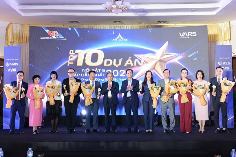 Vinh danh Top 10 dự &aacute;n nổi bật v&agrave; hấp dẫn nhất thị trường BĐS 2024. Ảnh Ho&agrave;ng Minh &nbsp;