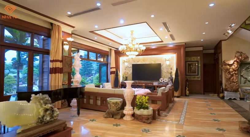 B&#234;n trong biệt thự rộng 3000m2 phủ k&#237;n t&#249;ng Nhật v&#224; đ&#225; qu&#253; của vị chủ tịch U70 ở Vĩnh Ph&#250;c, gi&#225; trị kh&#244;ng thể ước t&#237;nh - Ảnh 2