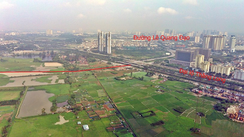 Từ nút giao với Đại lộ Thăng Long, đường Lê Quang Đạo kéo dài đi qua khu vực phường Trung Văn (Nam Từ Liêm). Khu vực nay chủ yếu là các cánh đồng, không cần giải phóng mặt bằng.